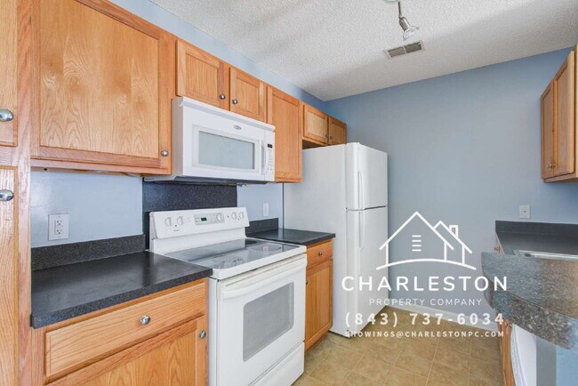 Building Photo - 222 Maypop Dr