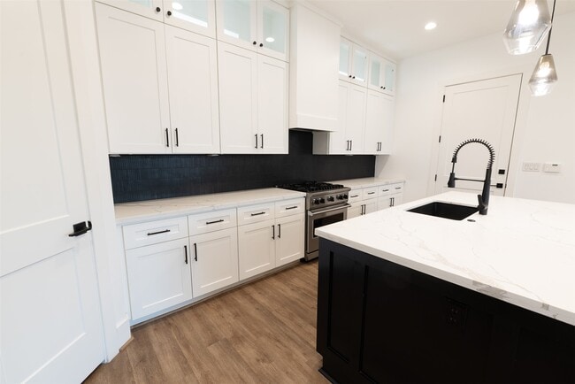 Building Photo - 1206 Hamblen St