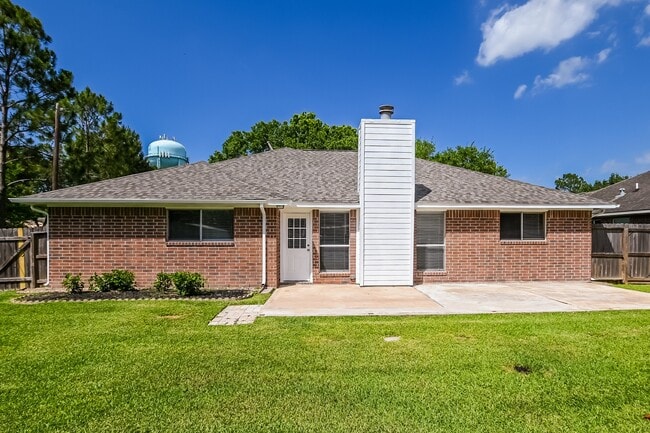 Building Photo - 521 Cedar Ave