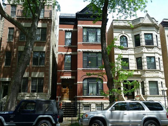 Building Photo - 716 W Briar Pl