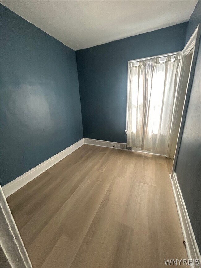 Building Photo - 71 Page St