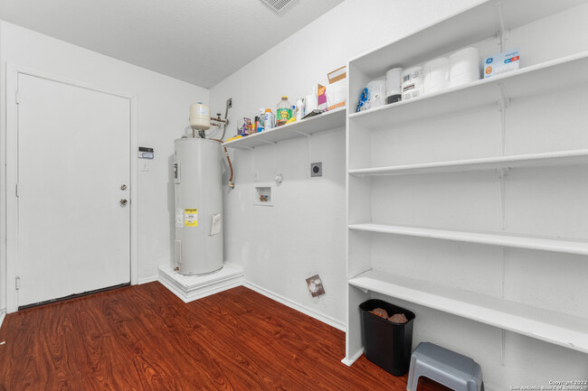 Building Photo - 10646 Manor Creek