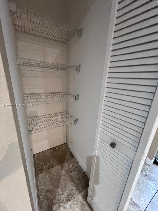 Building Photo - 2098 NE 167th St