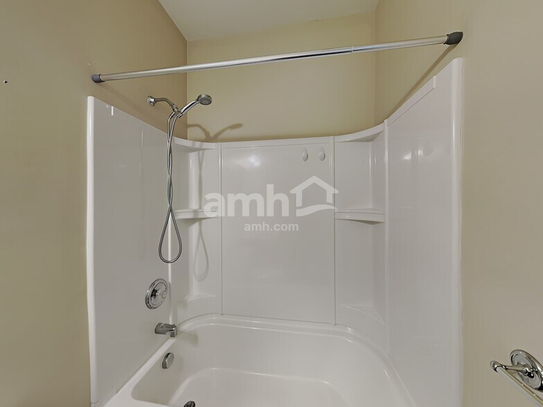 Building Photo - 1026 Skillbeck Rd