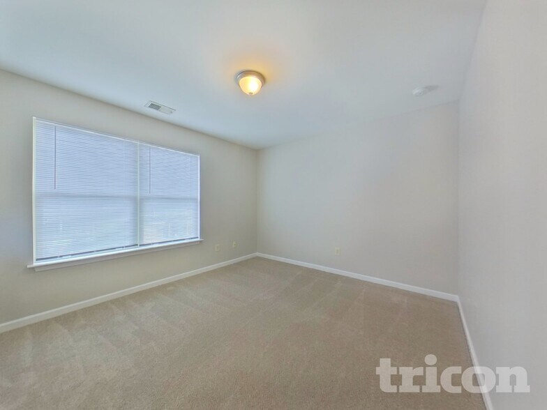 Building Photo - 74 Wyndham Ct