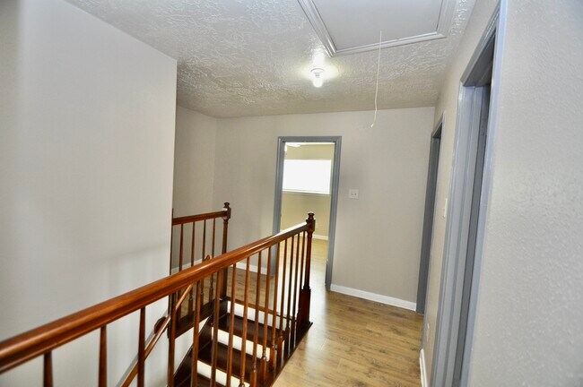 Building Photo - 6822 La Puente Dr