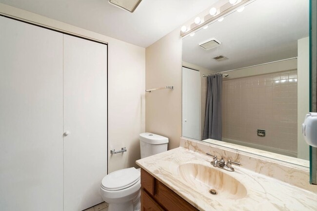 Building Photo - 136 Mohawk Trail