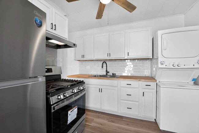 Building Photo - 139 Martin St