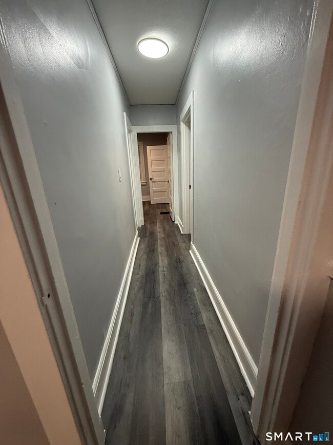 Building Photo - 36 Carver St