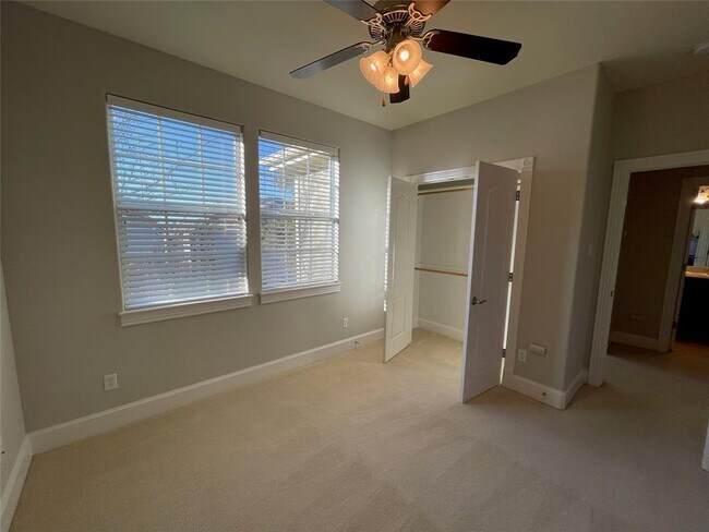 Building Photo - 6715 Windrift Way