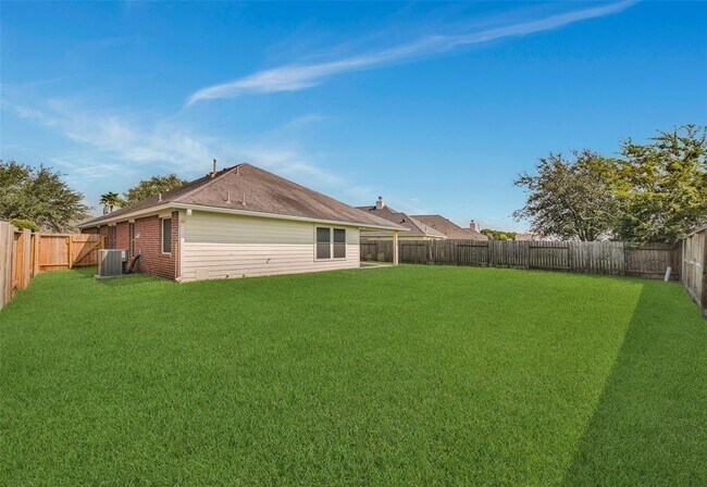 Building Photo - 7427 Rustic Chase Dr