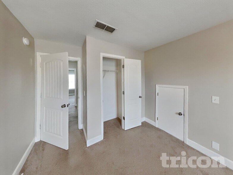 Building Photo - 947 Lavergne Ln