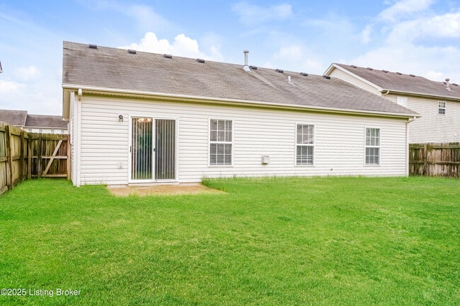 Building Photo - 6617 Timberbend Dr