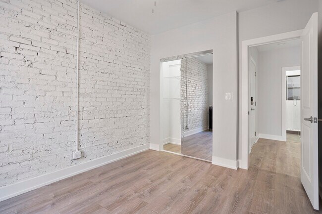 Building Photo - 1708 W Juneway Terrace