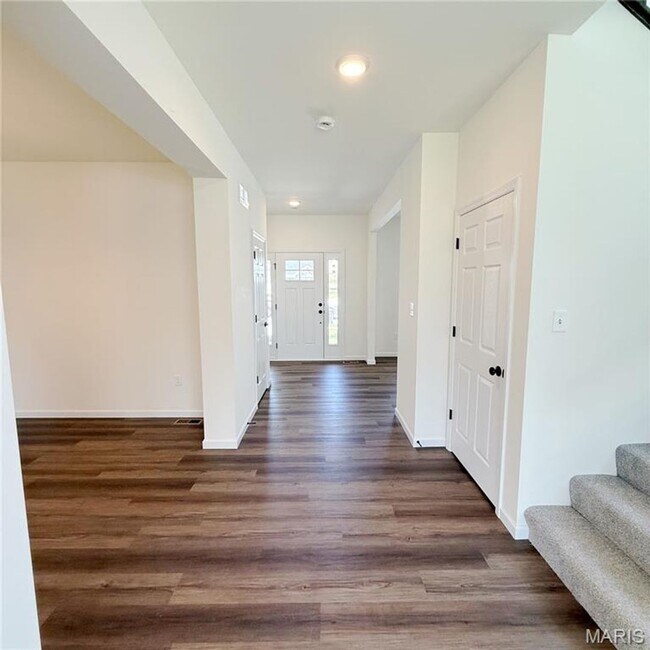 Building Photo - 934 Little Fieldstone Court