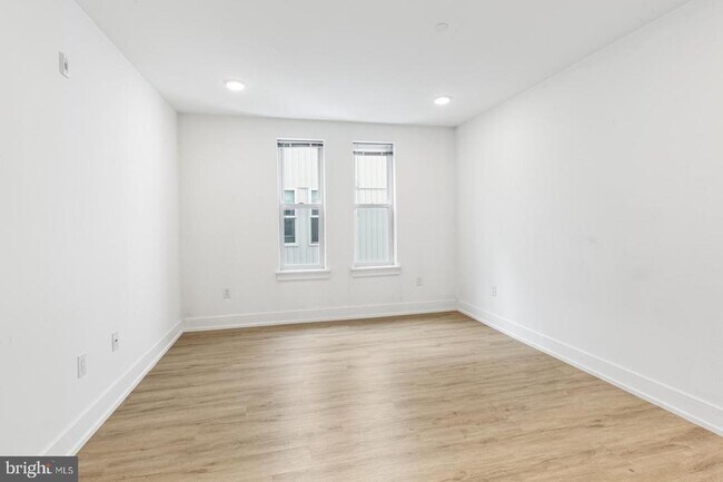 Building Photo - 1335 N Marston St