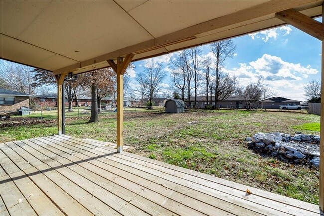 Building Photo - 1306 W Bonnie Ln