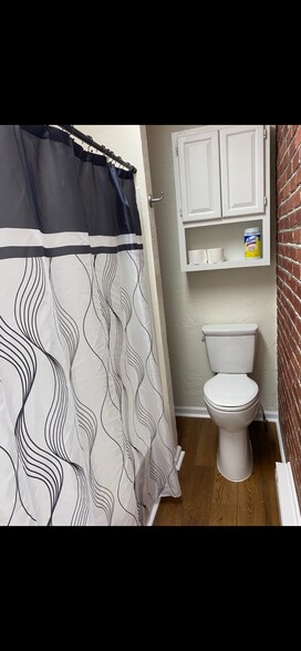 Bathroom - 1017 Tyler Ave
