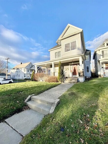 Building Photo - 901 Nott St