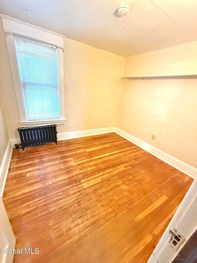 Building Photo - 1826 Campbell Ave