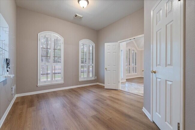 Building Photo - 1414 Dapplegrey Ln