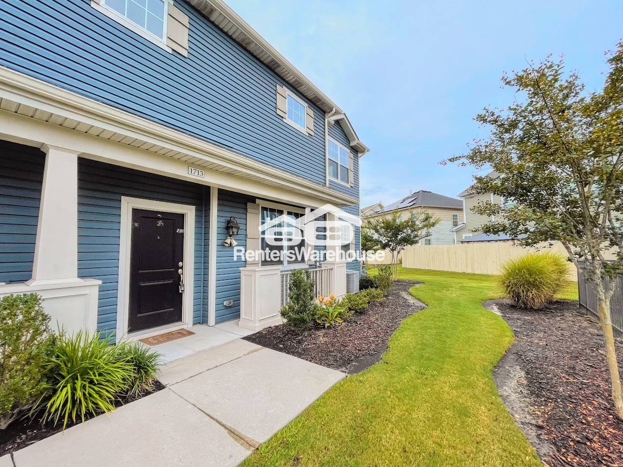 Building Photo - 1713 Dresdon Ln
