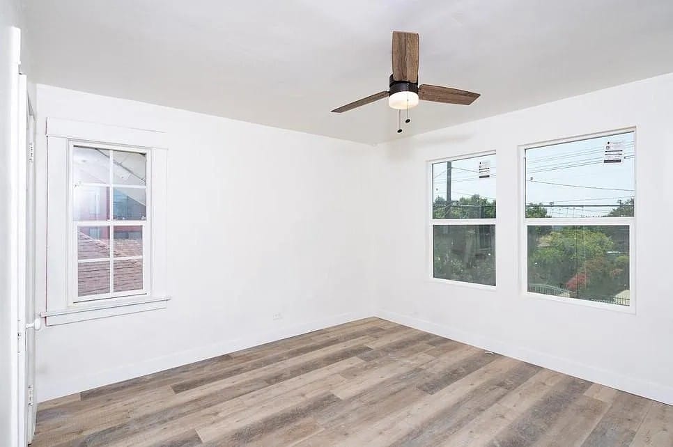 Building Photo - 1587 W 35th Pl
