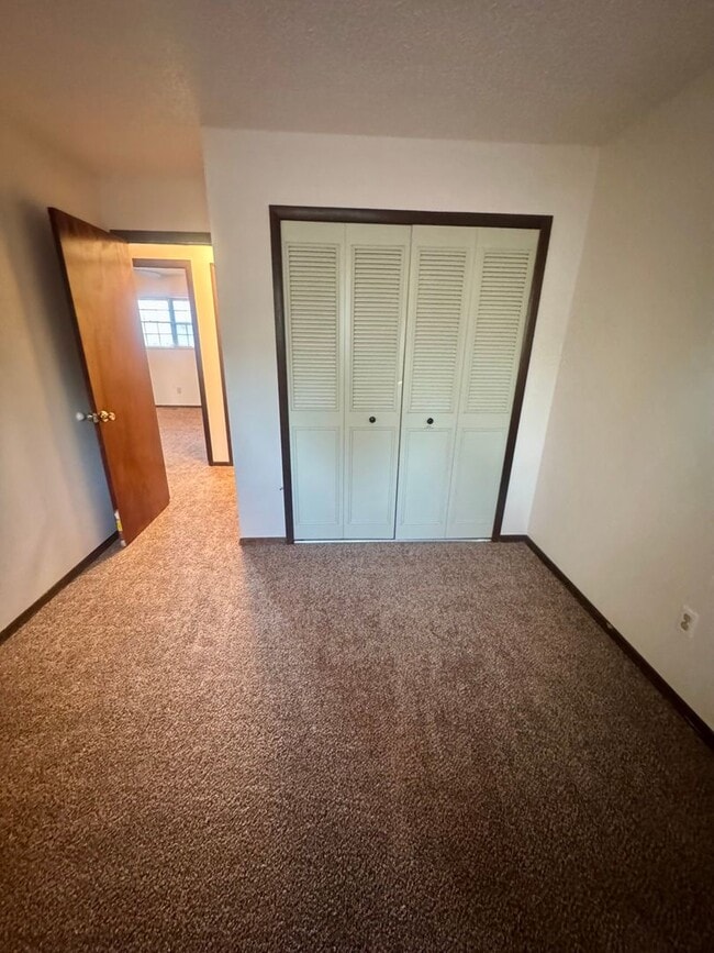 Building Photo - Vista Grande Terrace/4 Bedroom Home