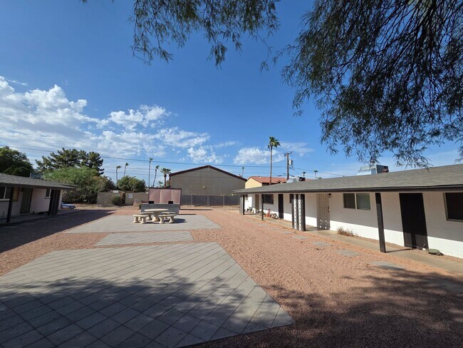 Building Photo - 7814 E Heatherbrae Ave
