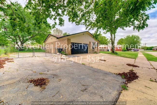 Building Photo - Recently Renovated 3 Bed 2 Bath in Collinsville!