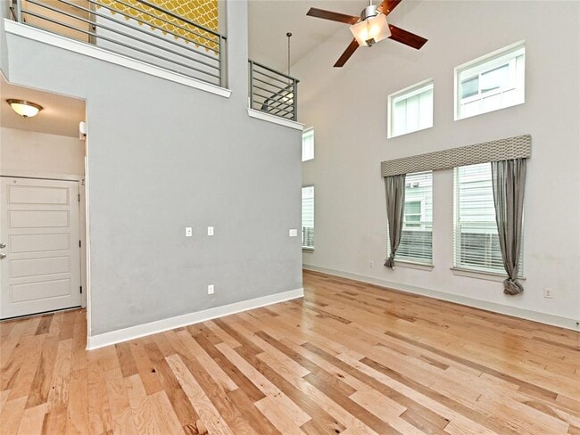 Building Photo - 2205 Capulet St