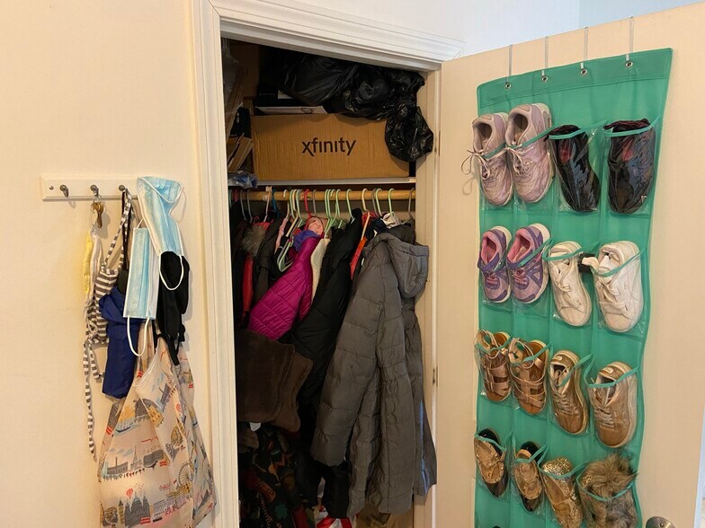 Building Photo - 40 Newton St