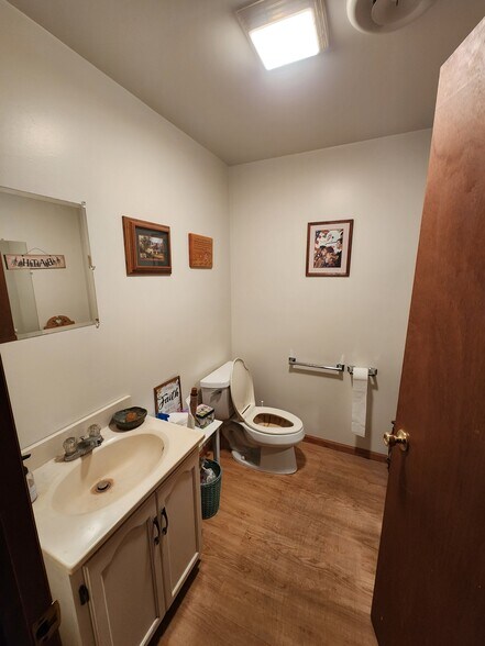 Building Photo - 197 Baldwin St