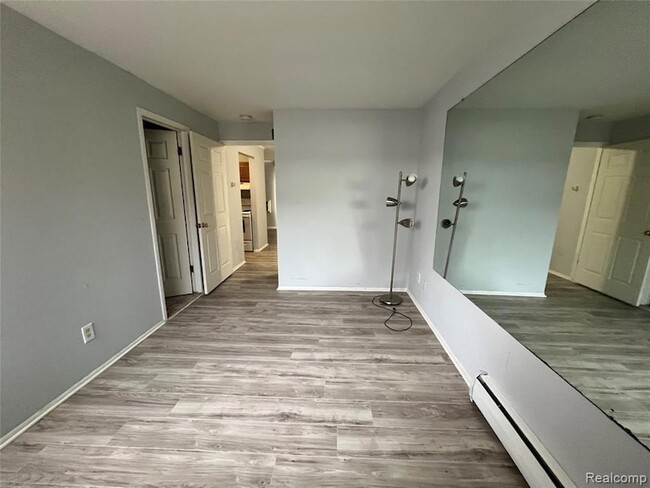 Building Photo - 31831 Grand River Ave