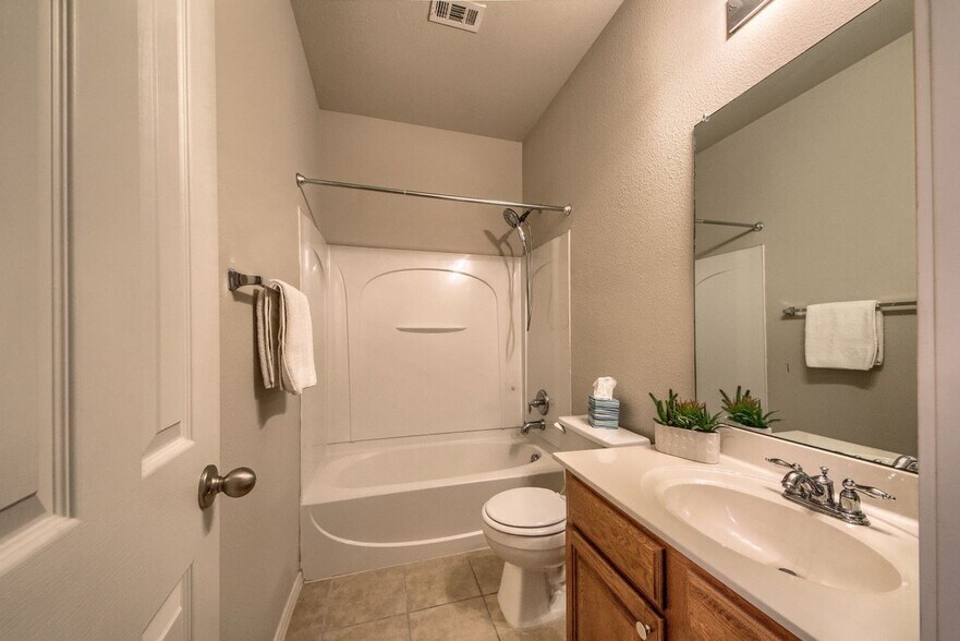 Building Photo - 25614 Texas Ash