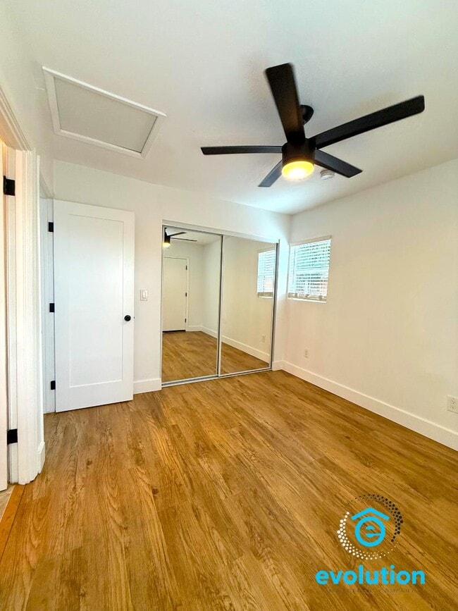 Building Photo - 4064 Laverne Pl