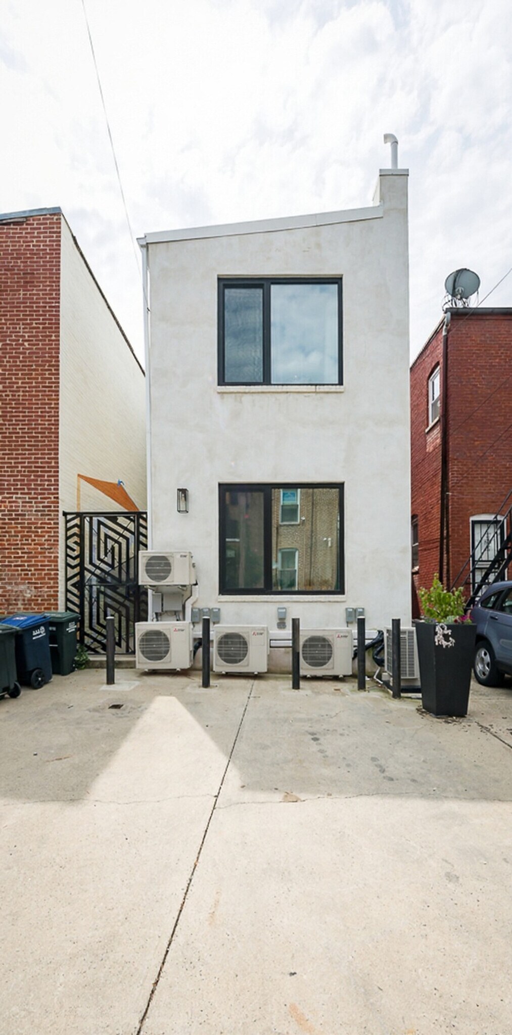 Building Photo - 1525 Corcoran St NW