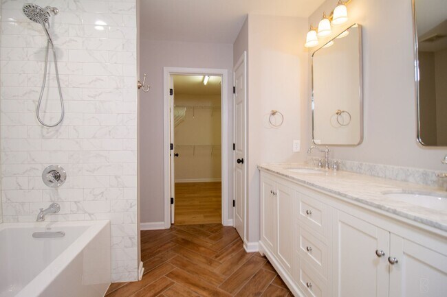 Building Photo - 4 bedroom home in Ballantyne