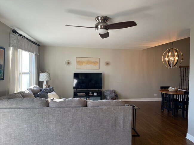 Building Photo - 3252 Cool Springs Ct