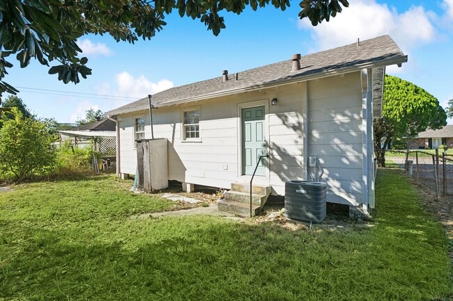 Building Photo - Cozy 3-Bedroom Home in Algiers – Comfort & Convenience in New Orleans!