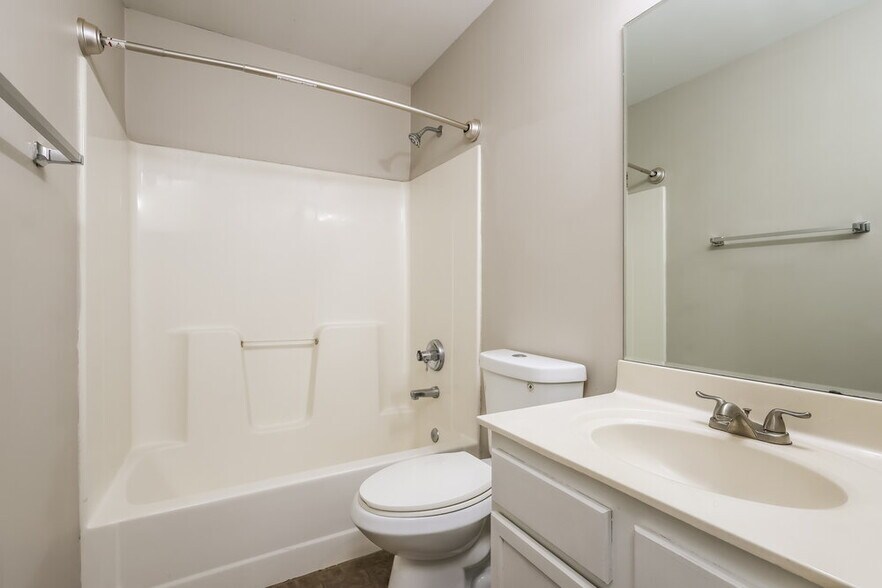 Building Photo - 10500 Sandbourne Way
