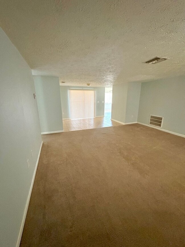 Building Photo - 7405 San Moritz Dr