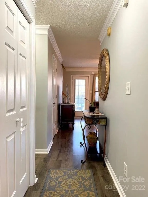 Building Photo - Room in House on Meadowcreek Village Dr