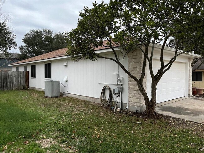 Building Photo - 862 Latteridge Dr