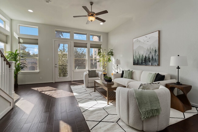 Building Photo - 2104 N Saint Marys St