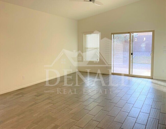 Building Photo - 2723 E Mews Rd