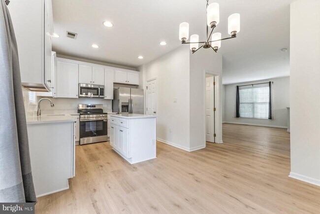 Building Photo - 9727 Faber Ln