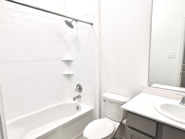 Building Photo - 18330 Tiger Flowers Dr