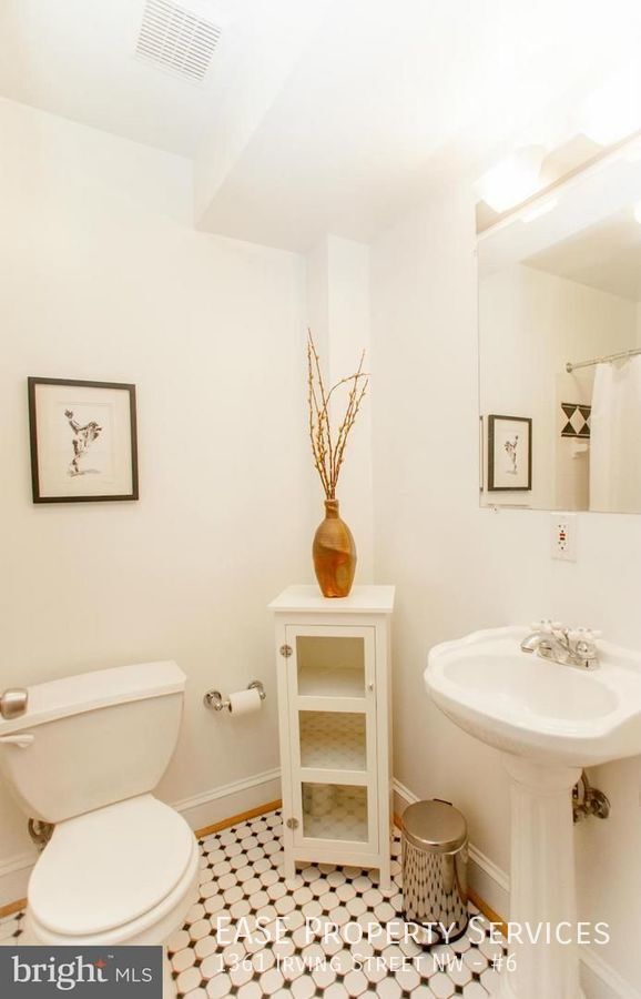 Building Photo - 1361 Irving St NW