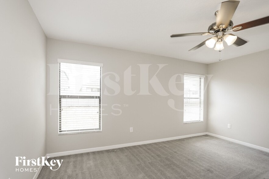 Building Photo - 9628 Sage Creek Dr